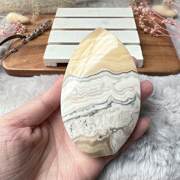 Beautiful Zebra Calcite Flame - Picture 2 of 7